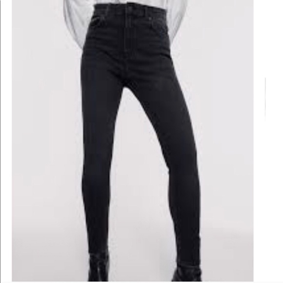 Zara Super High Rise Black Skinny Jean Size 28